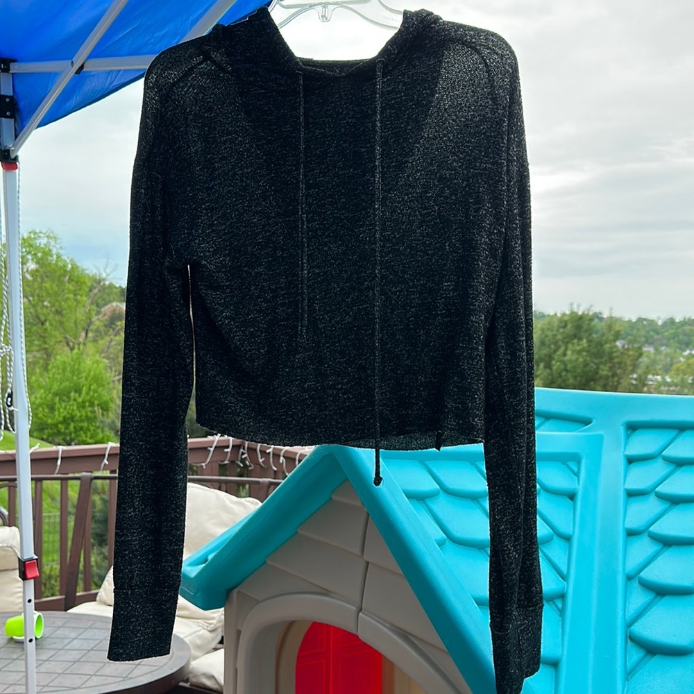 Black cropped hoodie